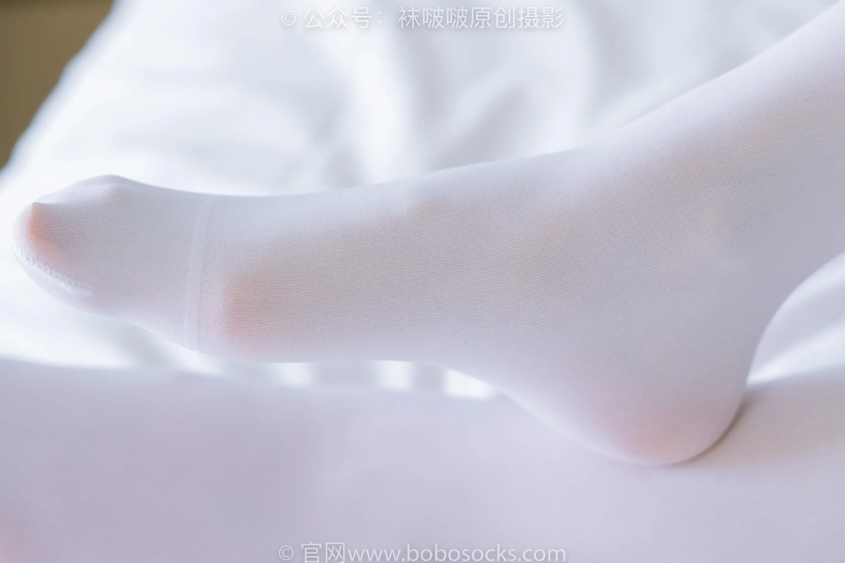 [BoBoSocks袜啵啵]NO.214 小沫-黑色运动鞋、厚白丝 [89P]插图8